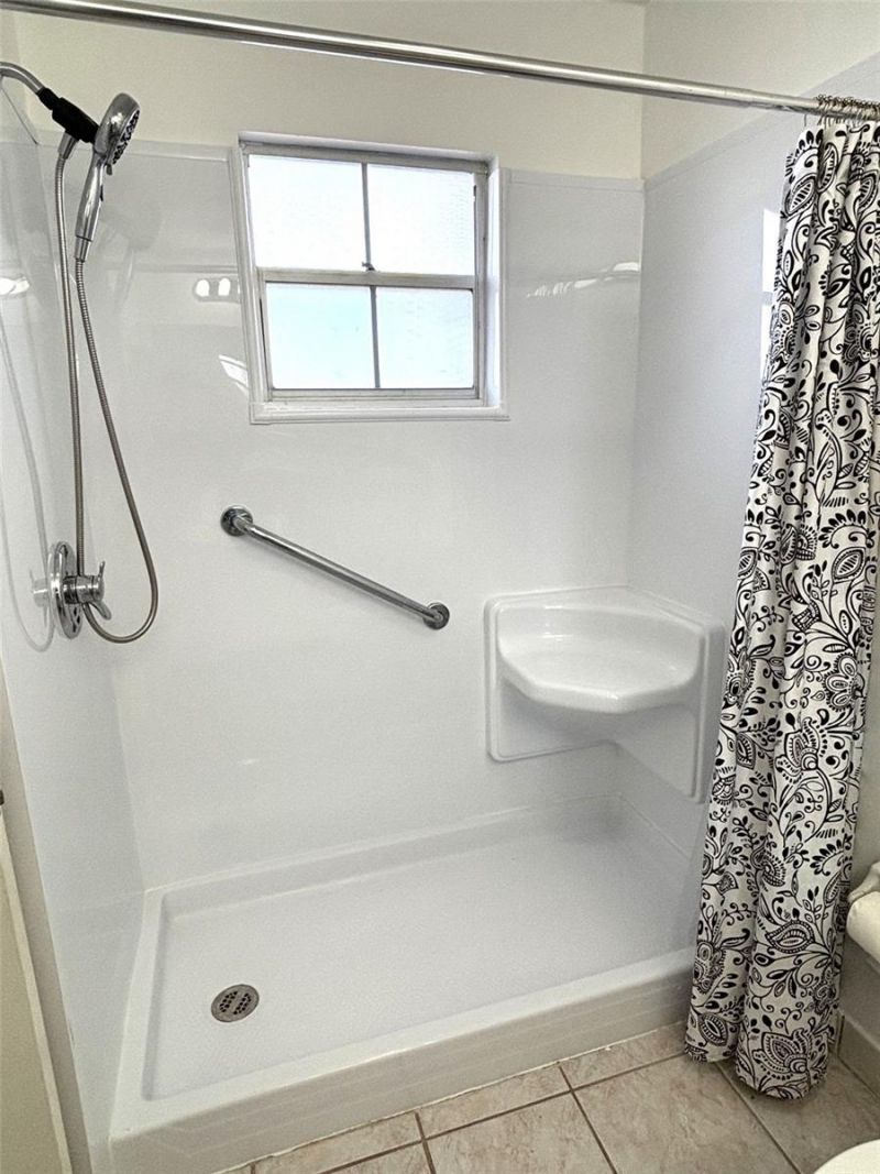 305 47th Avenue Drive W, Unit 146, Bradenton, FL 34207 Photo
