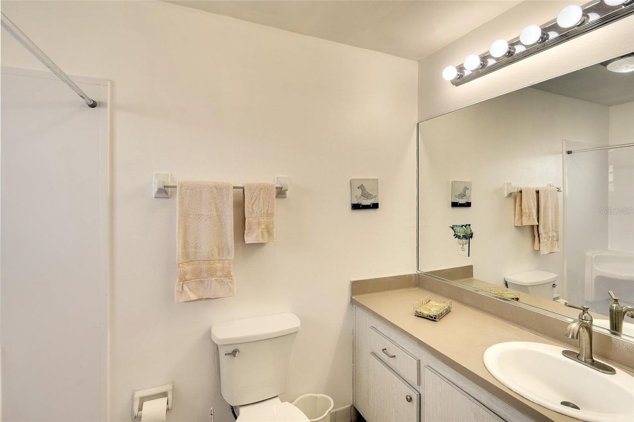 305 47th Avenue Drive W, Unit 146, Bradenton, FL 34207 Photo