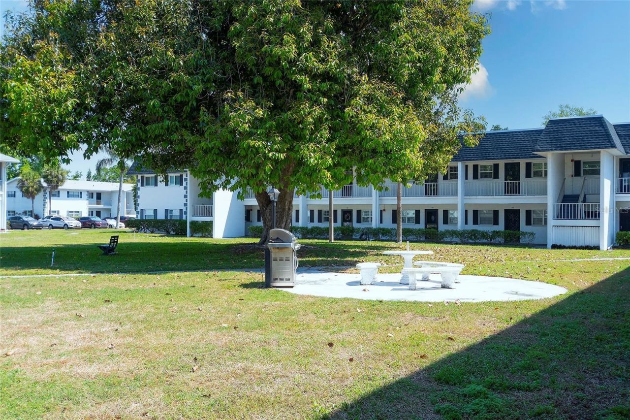 305 47th Avenue Drive W, Unit 146, Bradenton, FL 34207 Photo