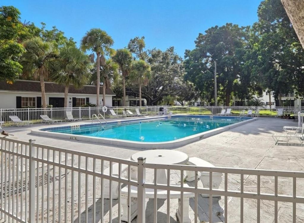 305 47th Avenue Drive W, Unit 146, Bradenton, FL 34207 Photo