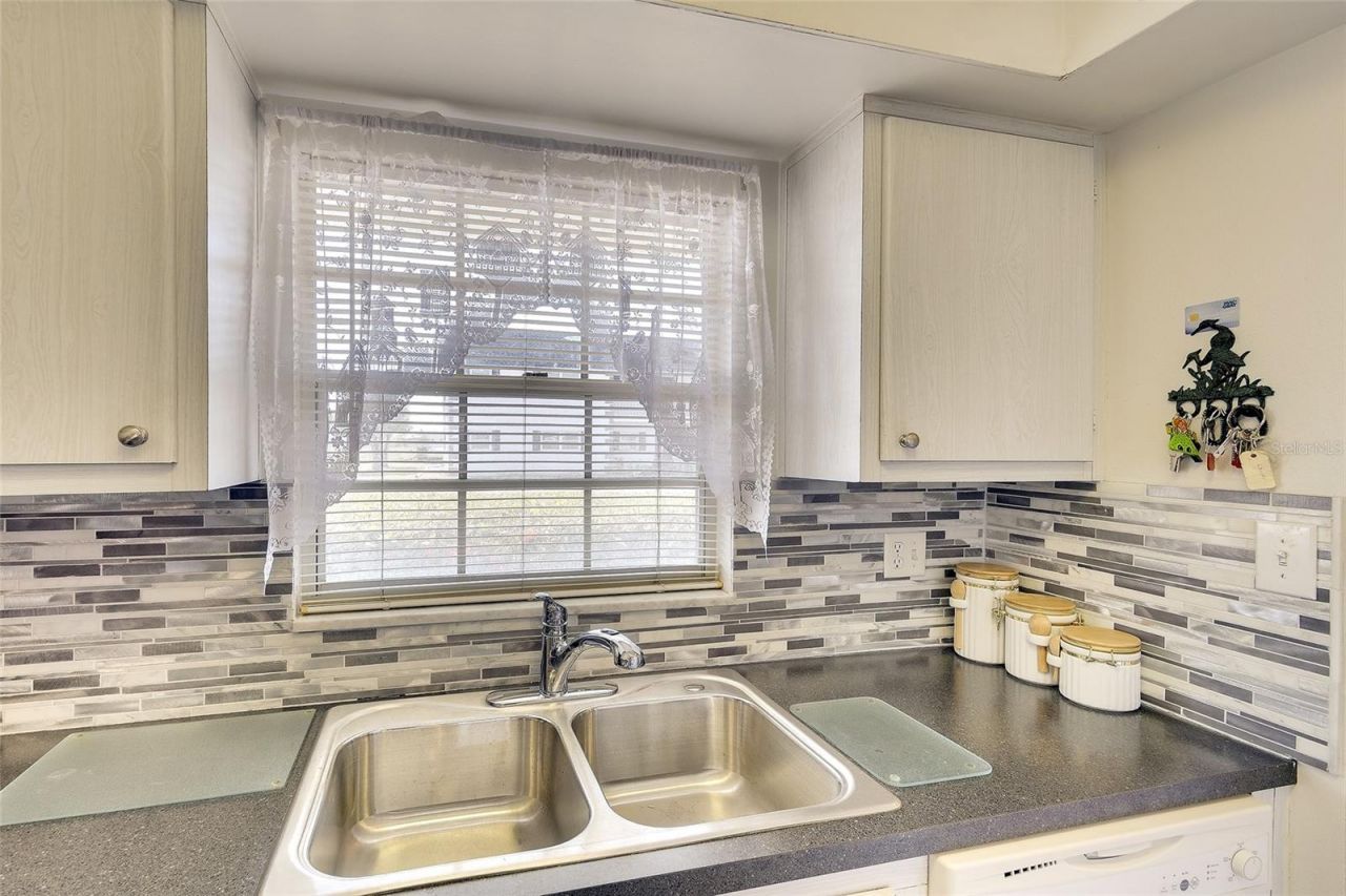 305 47th Avenue Drive W, Unit 146, Bradenton, FL 34207 Photo