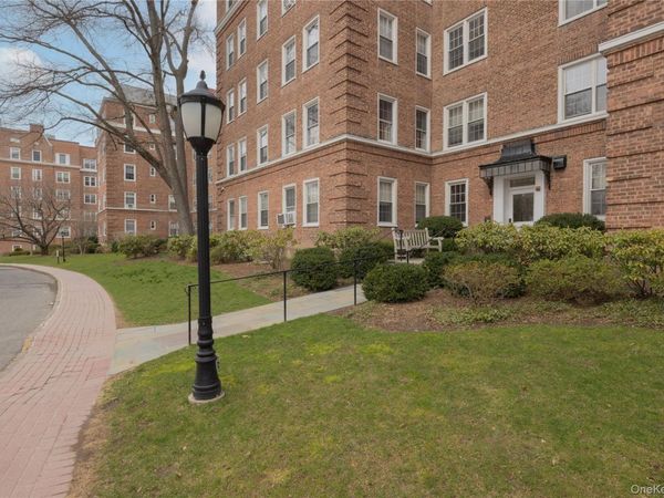 9 Midland Gardens, Unit 4A, Bronxville, NY 10708