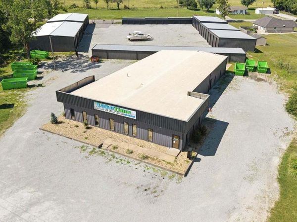 25100 U.S. 59 , Grove, OK 74344