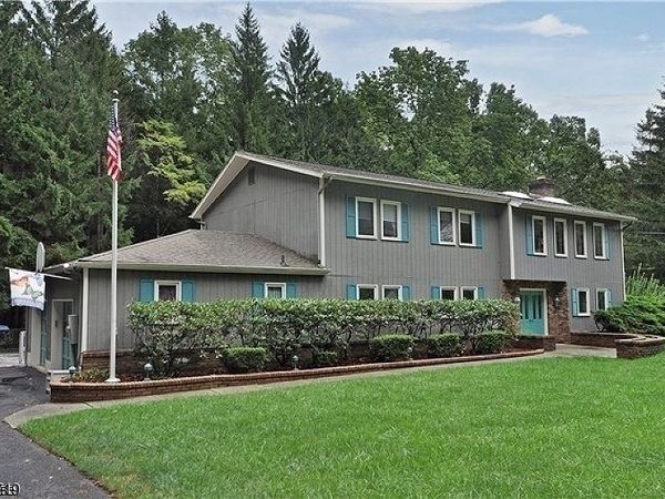 181 Center Grove Rd, Randolph, NJ 07869