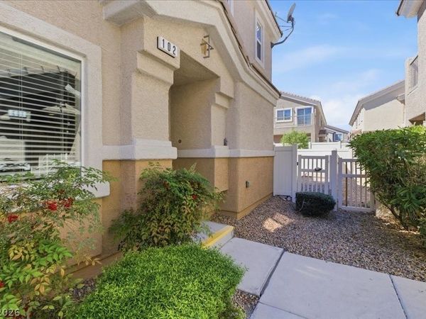 10011 Diamond Summit Court, Unit 102, Las Vegas, NV 89183
