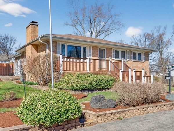 3911 Eastway Drive , Island Lake, IL 60042