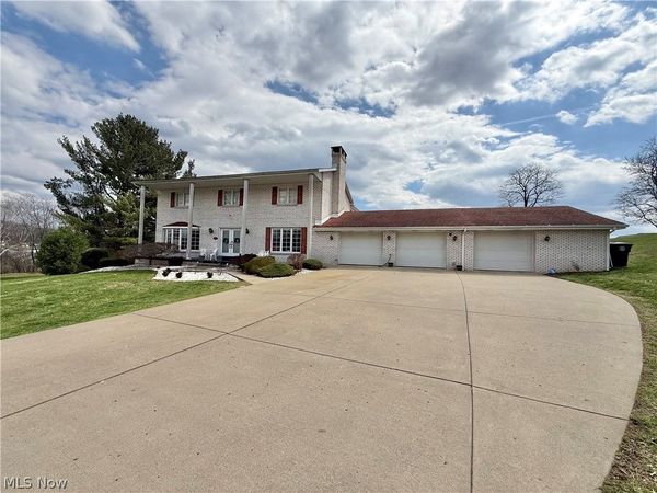 504 Greenbrier Court , Steubenville, OH 43953