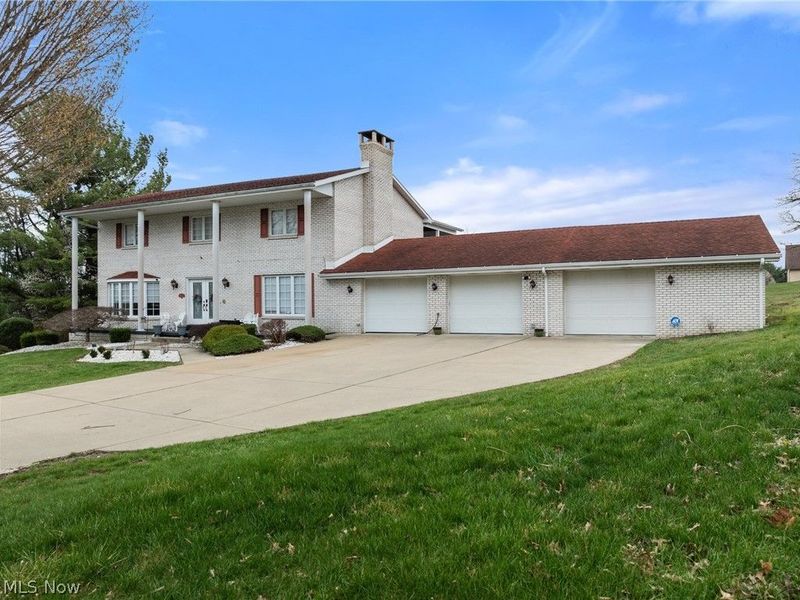 504 Greenbrier Court, Steubenville, OH 43953 Photo 2