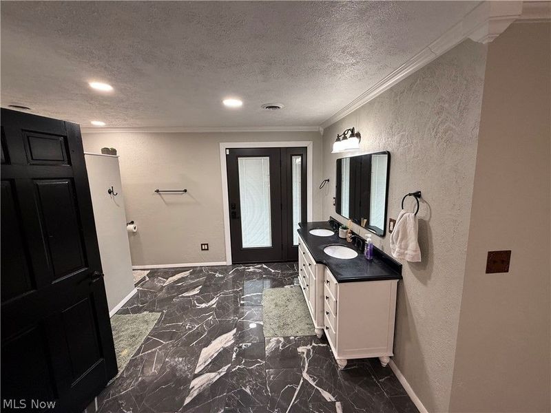 504 Greenbrier Court, Steubenville, OH 43953 Photo 21