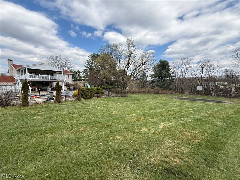 504 Greenbrier Court, Steubenville, OH 43953 Photo 4