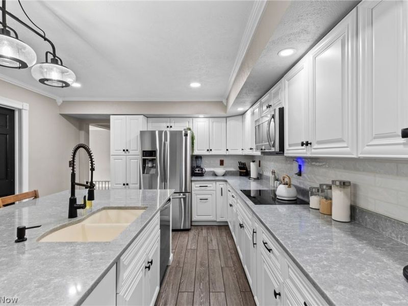 504 Greenbrier Court, Steubenville, OH 43953 Photo 9