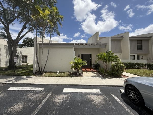 1097 NW 98th Terrace, Unit 110, Pembroke Pines, FL 33024