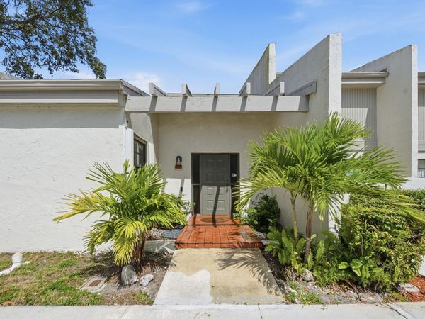 1097 NW 98th Terrace, Unit 110, Pembroke Pines, FL 33024