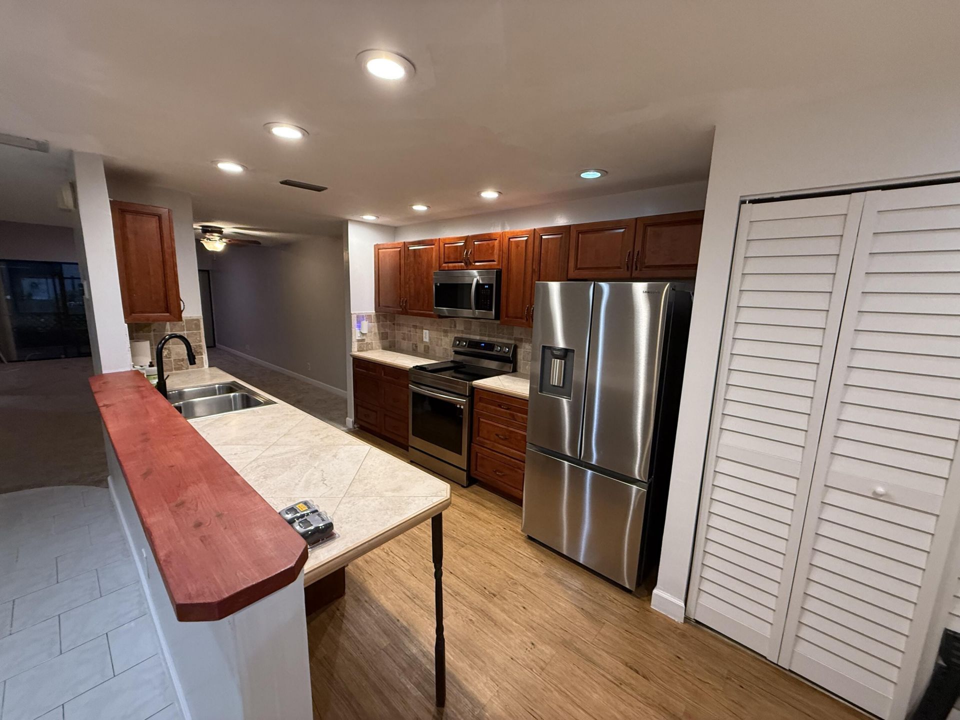 1097 NW 98th Terrace, Unit 110, Pembroke Pines, FL 33024 Photo