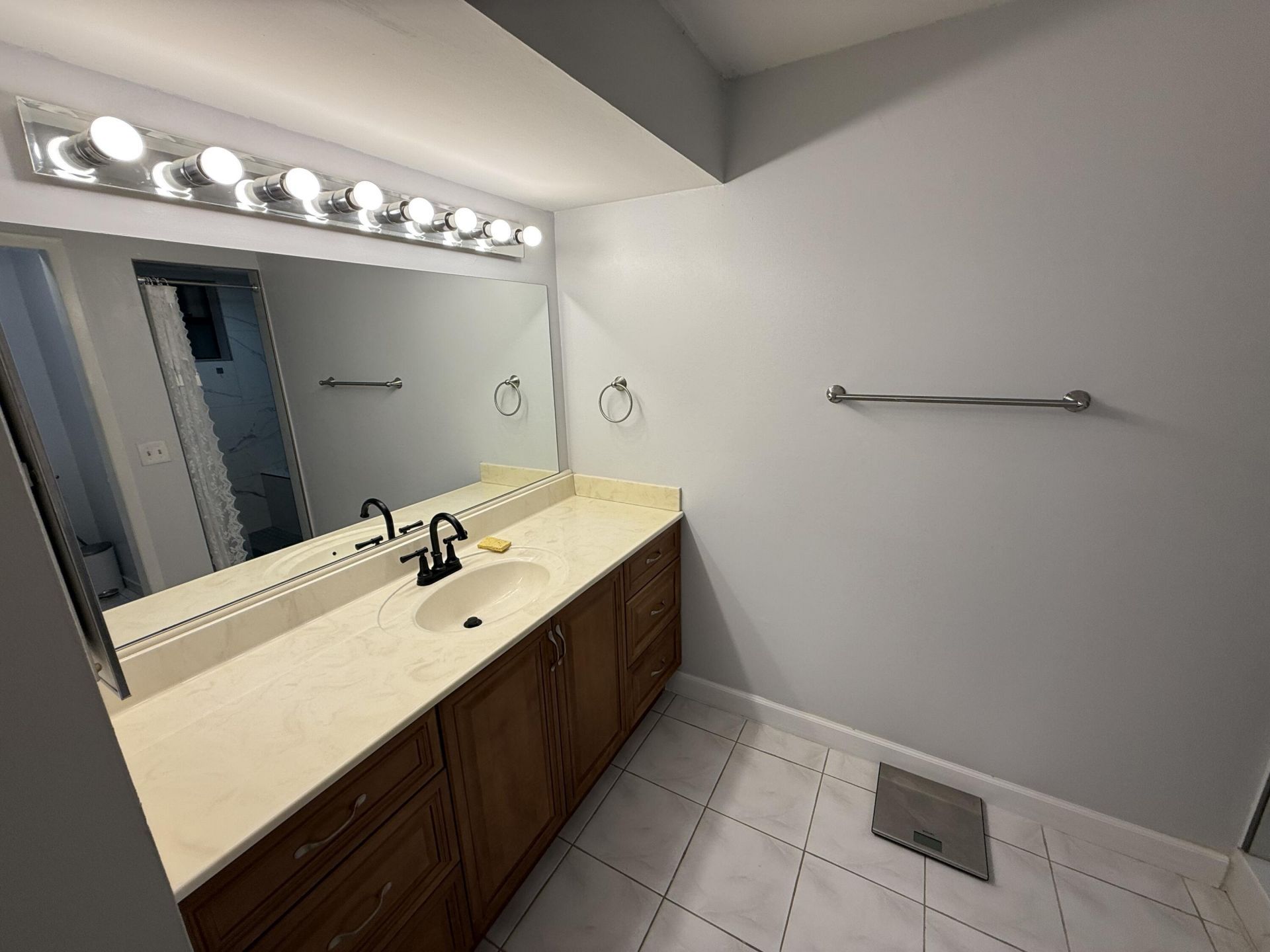 1097 NW 98th Terrace, Unit 110, Pembroke Pines, FL 33024 Photo