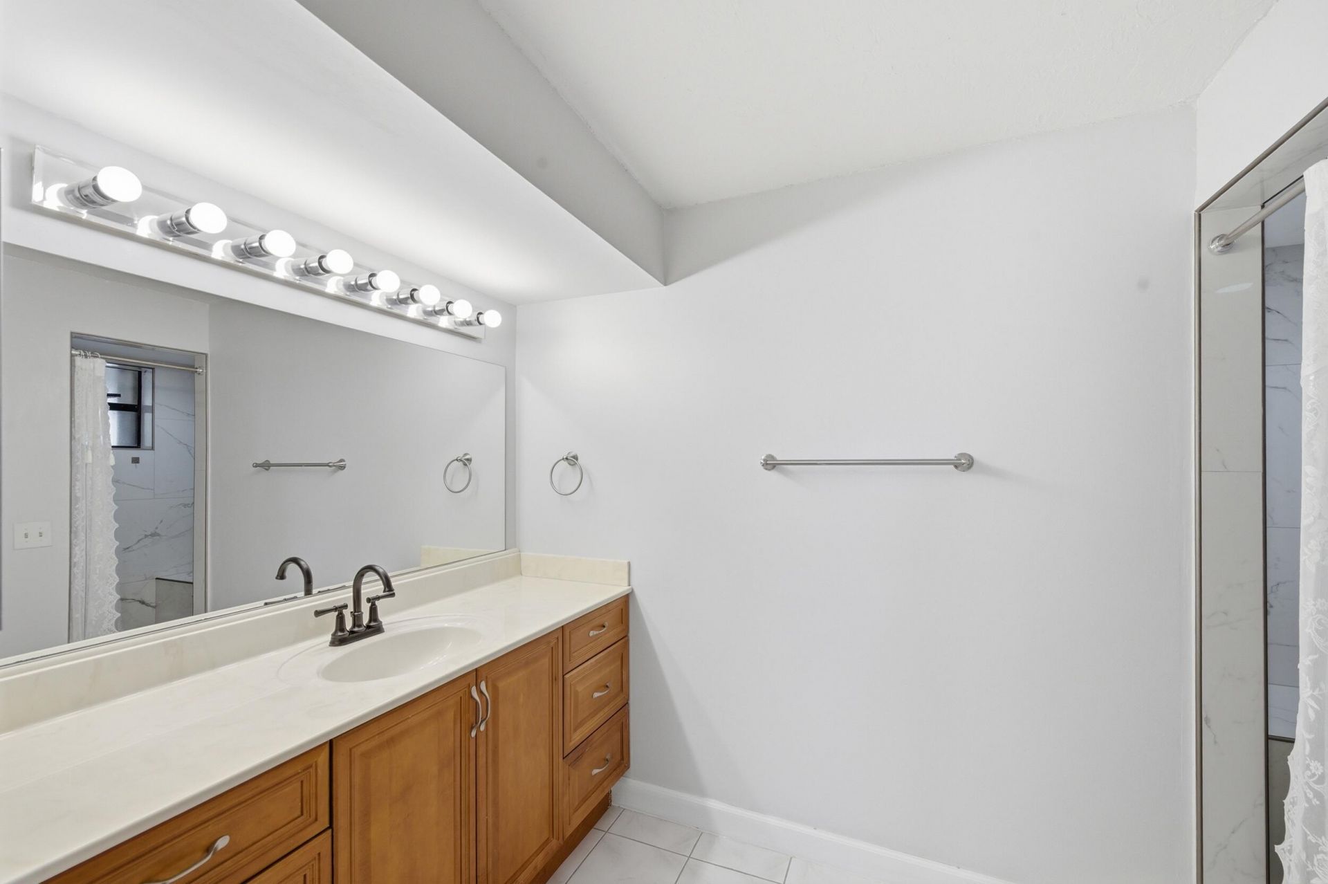 1097 NW 98th Terrace, Unit 110, Pembroke Pines, FL 33024 Photo