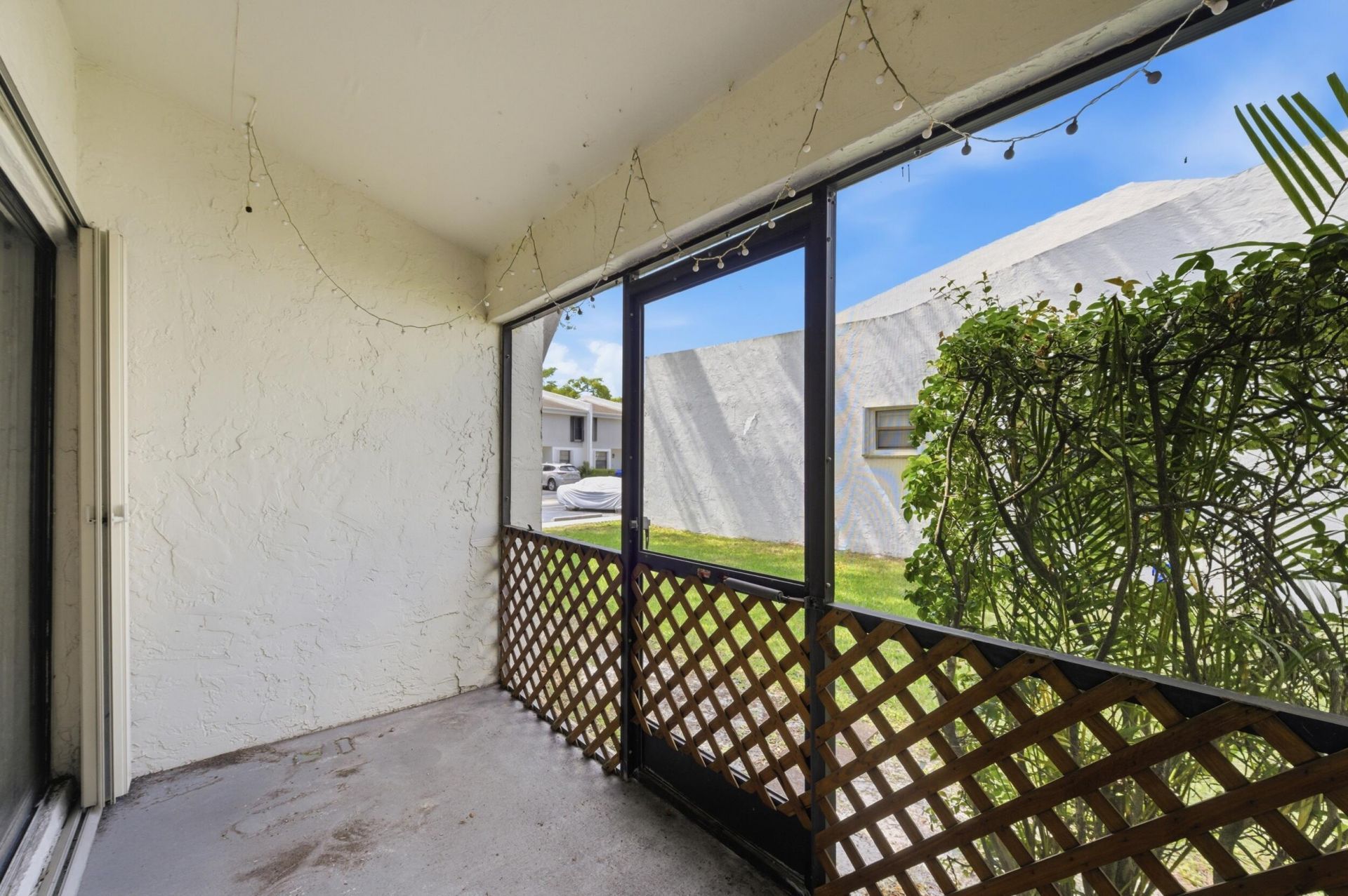 1097 NW 98th Terrace, Unit 110, Pembroke Pines, FL 33024 Photo