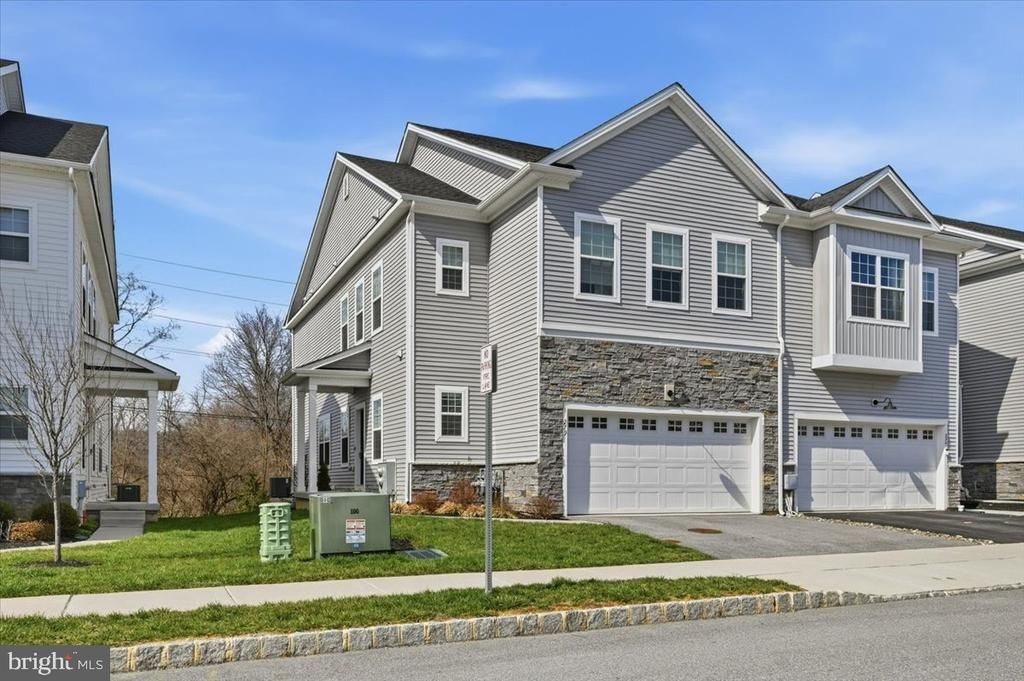 279 RED LEAF LANE , EXTON, PA 19341