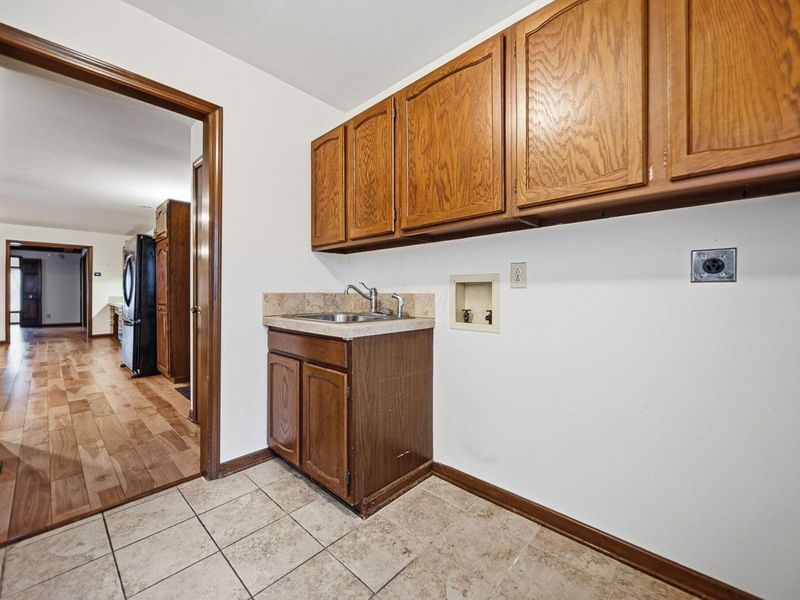 742 Gatehouse Lane , Columbus, OH 43235 Photo 32