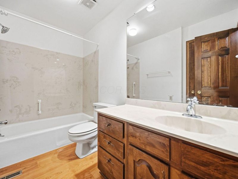 742 Gatehouse Lane , Columbus, OH 43235 Photo 56