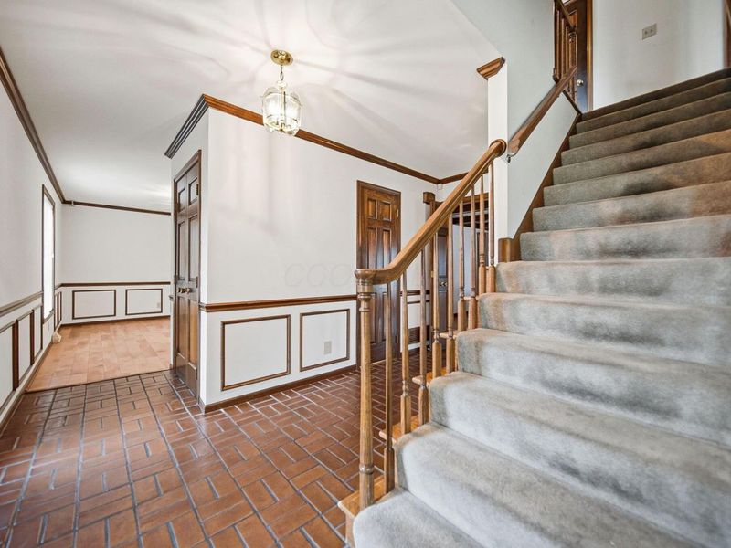 742 Gatehouse Lane , Columbus, OH 43235 Photo 7