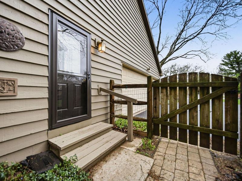 742 Gatehouse Lane , Columbus, OH 43235 Photo 92