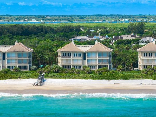 30 Beachside Drive, Unit 302, Vero Beach, FL 32963