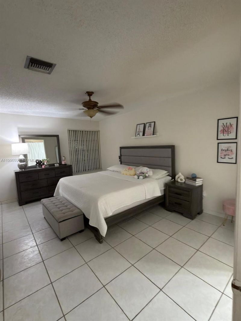 10337 NW 9th Street Cir , Unit 1, Miami, FL 33172 Photo