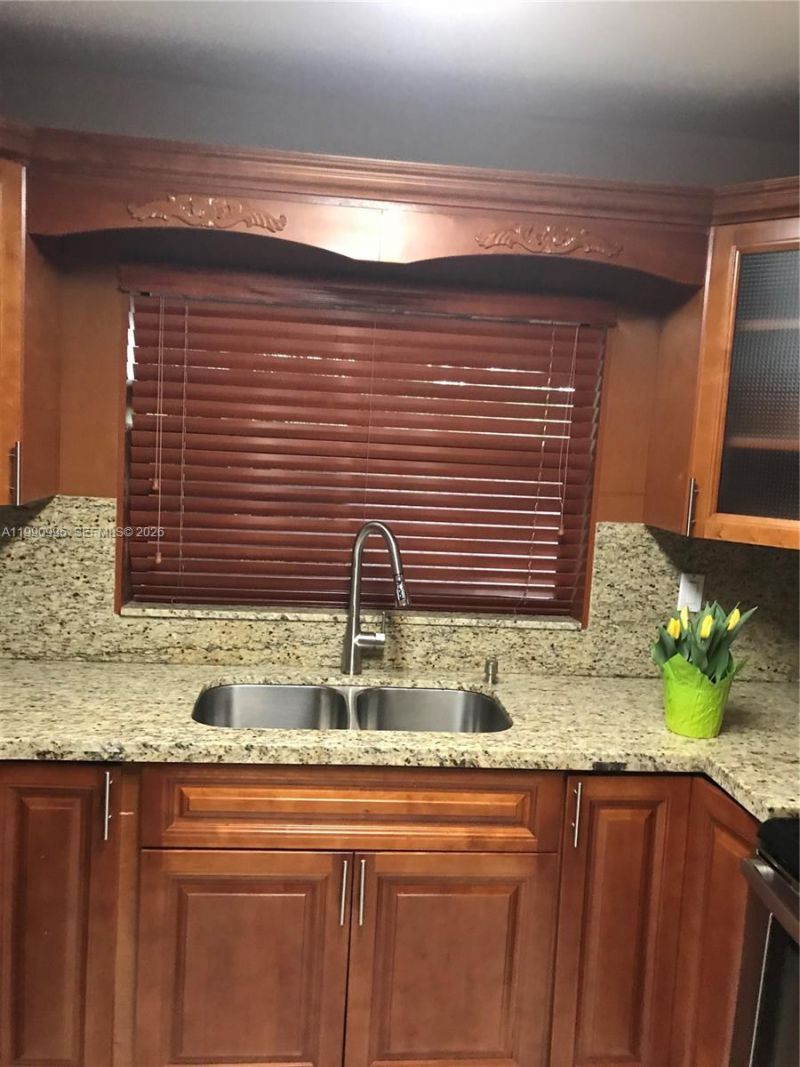 10337 NW 9th Street Cir , Unit 1, Miami, FL 33172 Photo