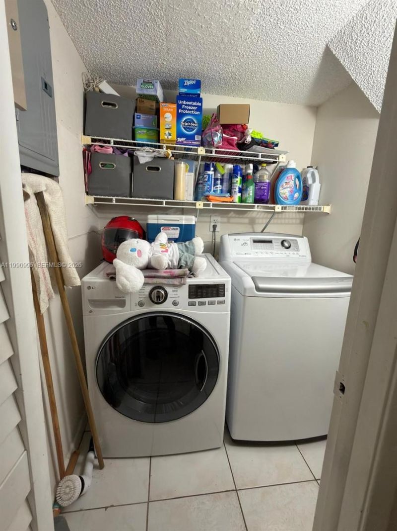 10337 NW 9th Street Cir , Unit 1, Miami, FL 33172 Photo