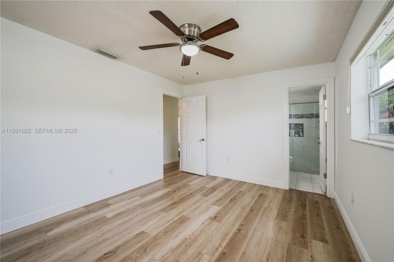401 NW 83rd Way, Pembroke Pines, FL 33024 Photo