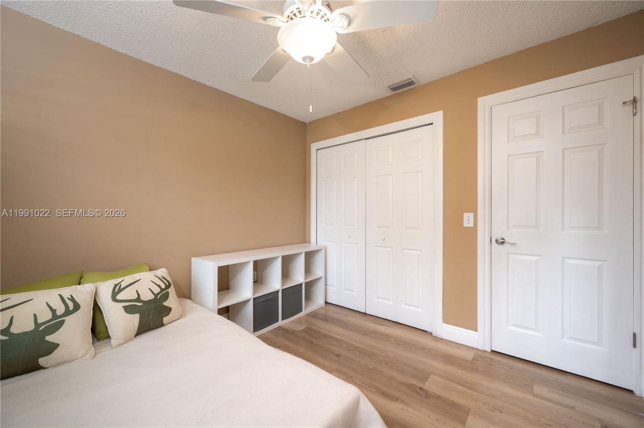 401 NW 83rd Way, Pembroke Pines, FL 33024 Photo