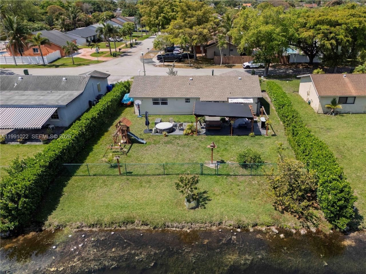 401 NW 83rd Way, Pembroke Pines, FL 33024 Photo