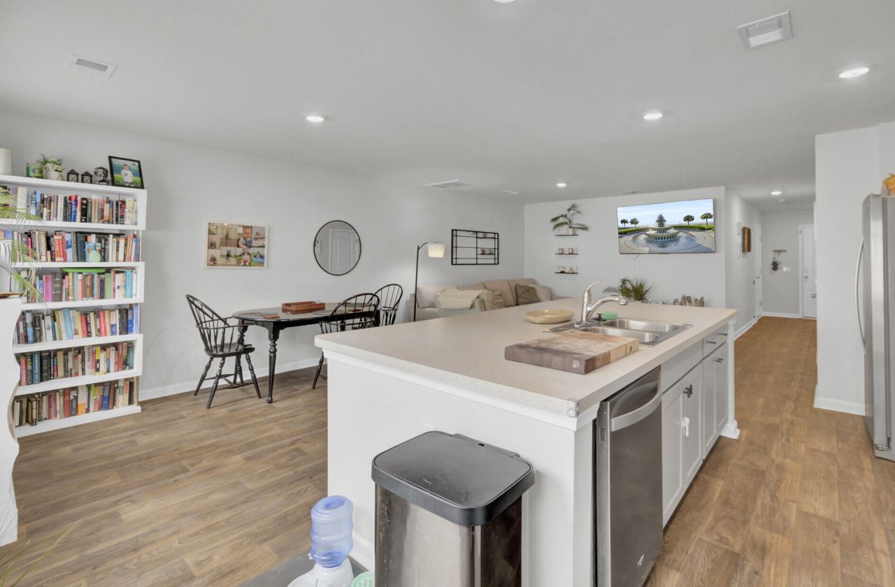 102 Rosefield Court Photo 15