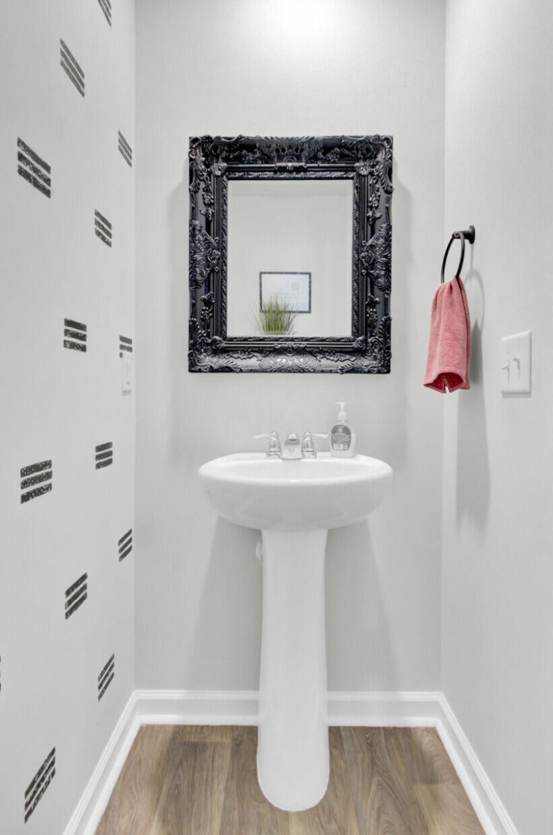 102 Rosefield Court Photo 19