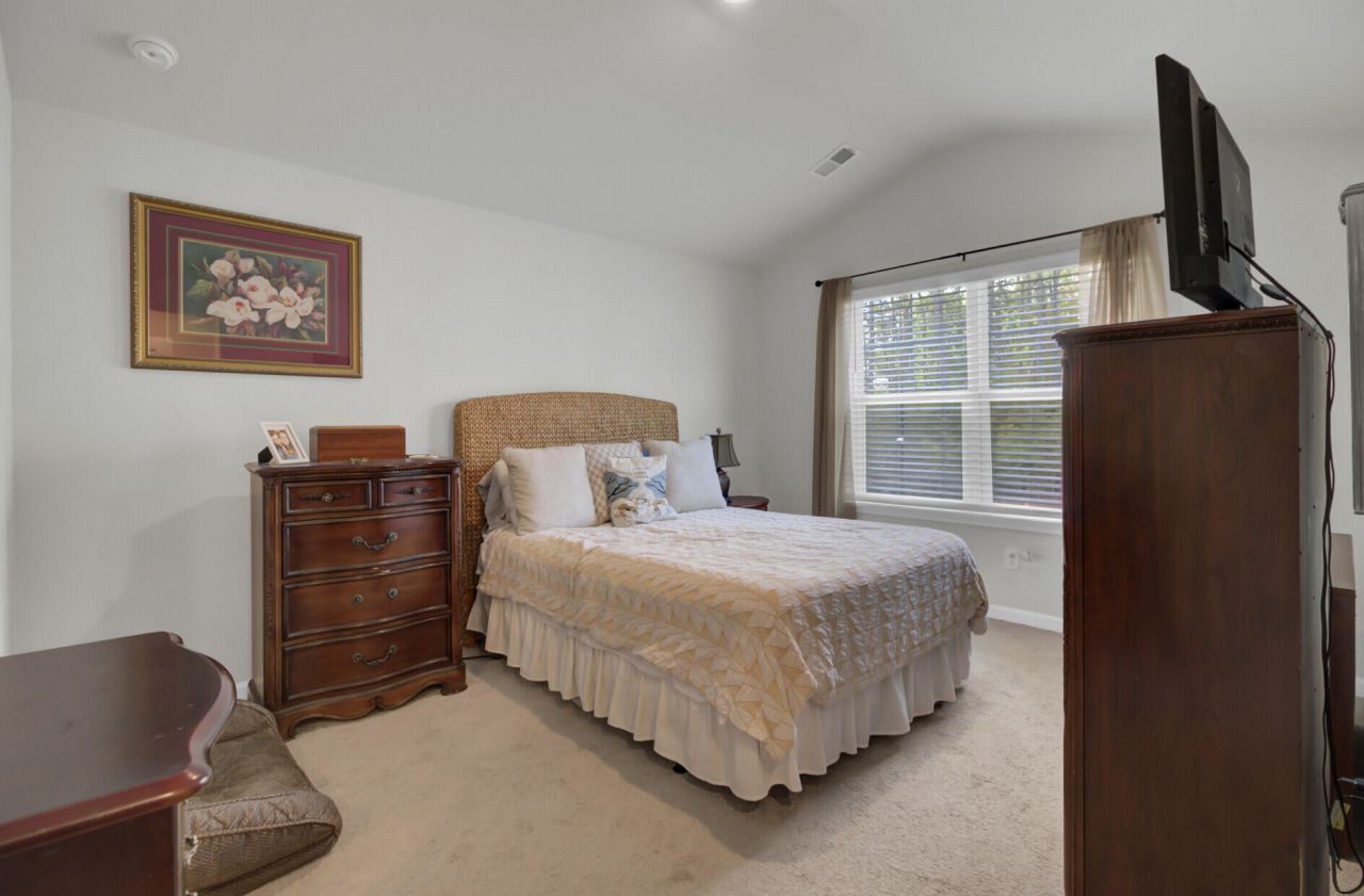 102 Rosefield Court Photo 22