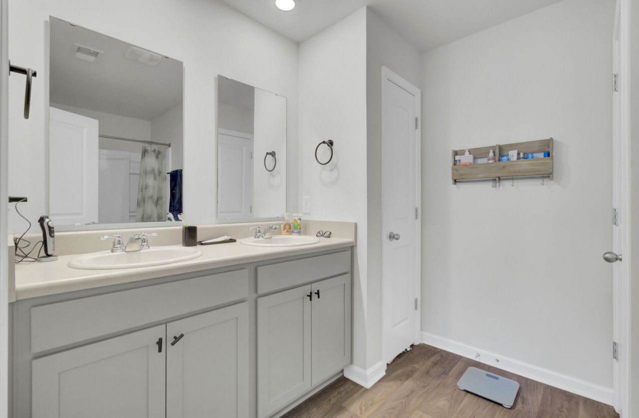 102 Rosefield Court Photo 26