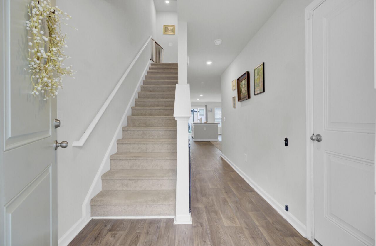 102 Rosefield Court Photo 4