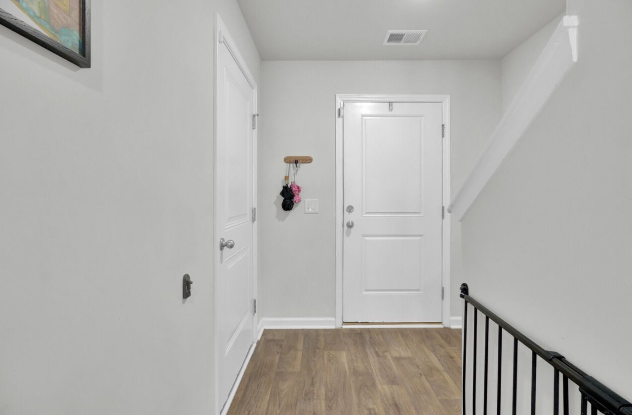 102 Rosefield Court Photo 5