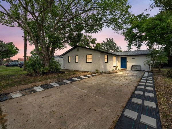 801 WALNUT DRIVE, SEFFNER, FL 33584