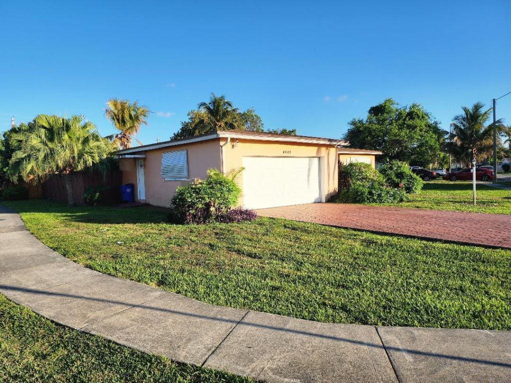 4444 NW 42nd Avenue, Lauderdale Lakes, FL 33319 Photo