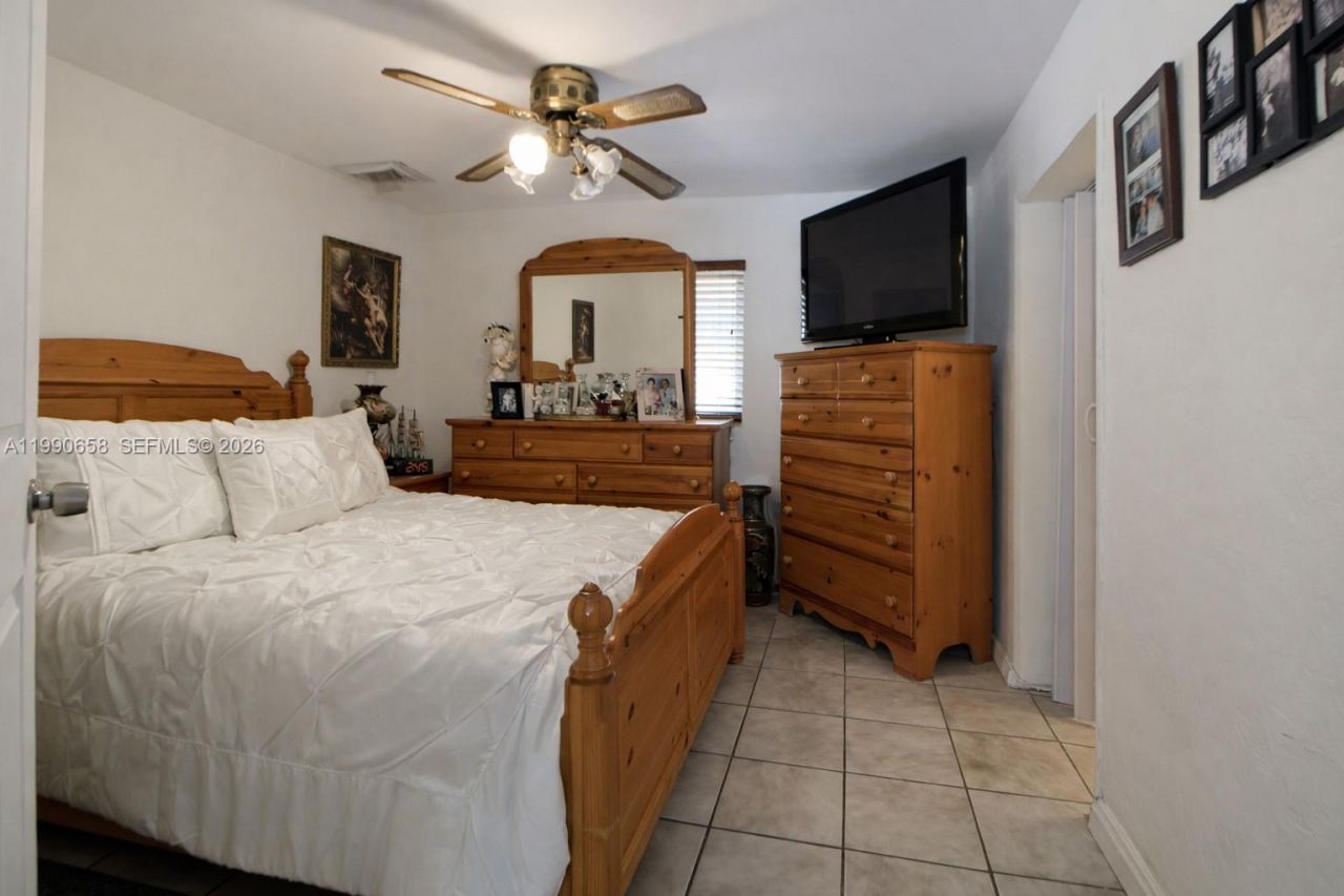 2314 SW 60 Avenue, Miami, FL 33155 Photo