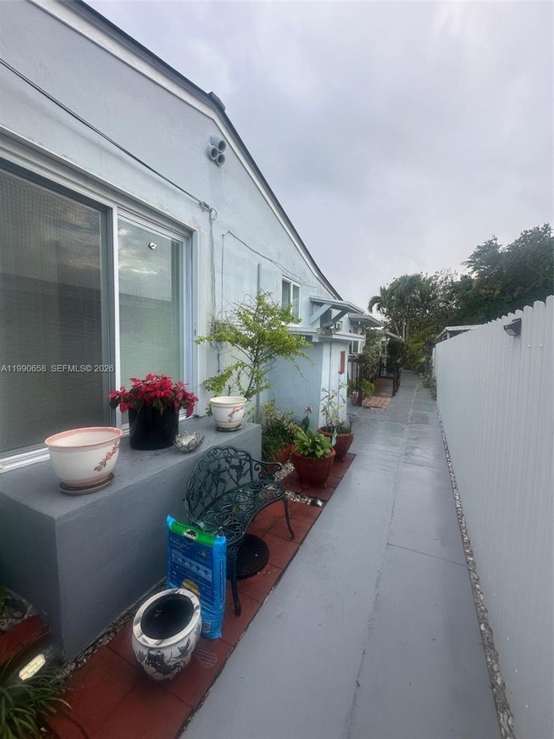 2314 SW 60 Avenue, Miami, FL 33155 Photo