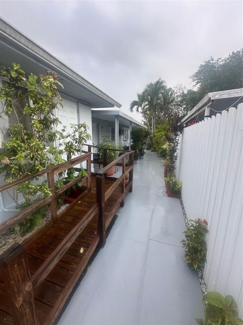 2314 SW 60 Avenue, Miami, FL 33155 Photo