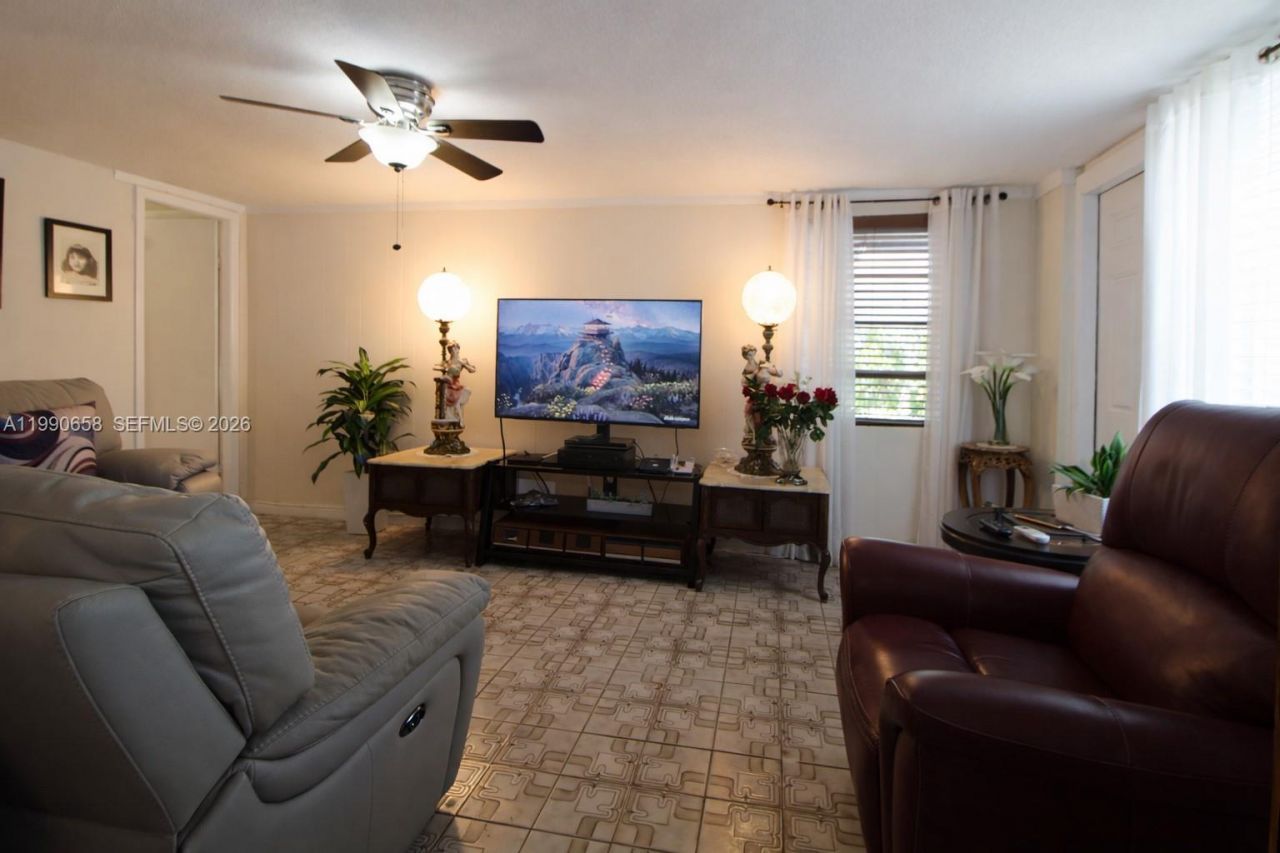 2314 SW 60 Avenue, Miami, FL 33155 Photo