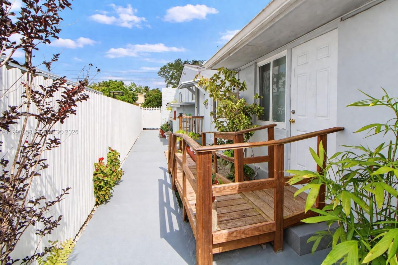 2314 SW 60 Avenue, Miami, FL 33155 Photo