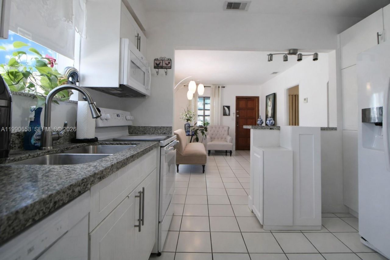 2314 SW 60 Avenue, Miami, FL 33155 Photo