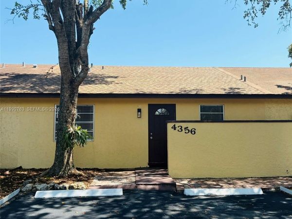 4356 NW 5th Ave, Deerfield Beach, FL 33064