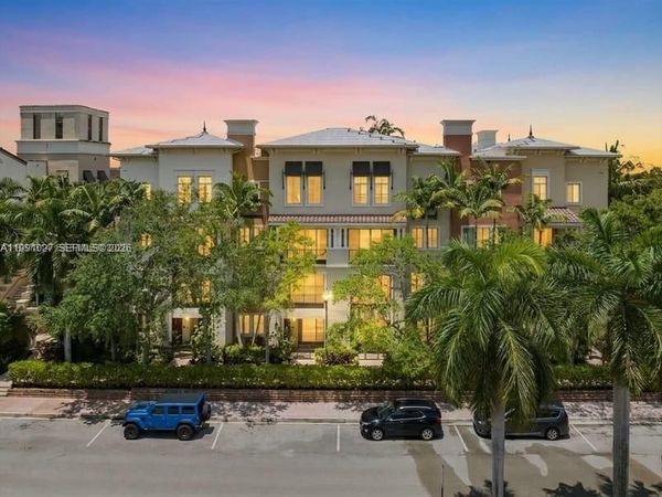 3055 NW 126th Ave , Sunrise, FL 33323