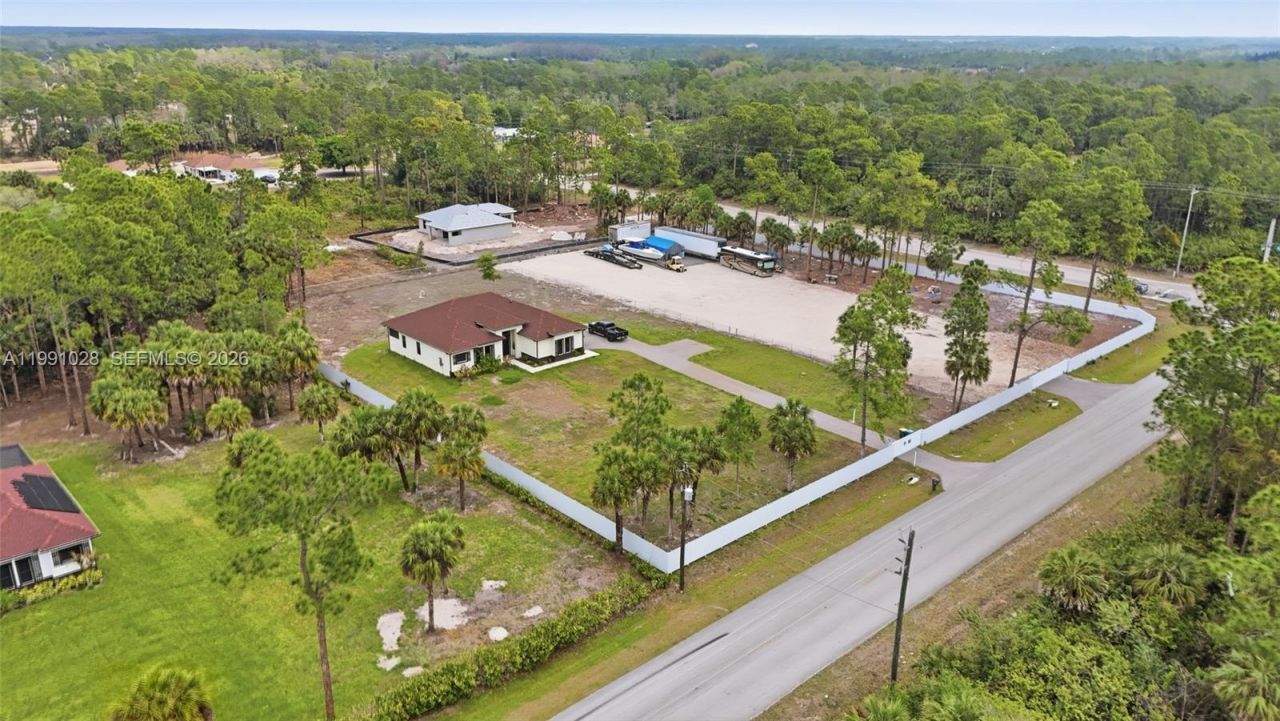 3043 18 , Naples, FL 34120 Photo